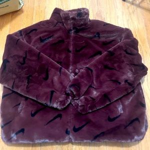 Women's Nike Sportswear Plush Burgundy Printed Faux Fur Jacket DQ6842-652 - XXL
